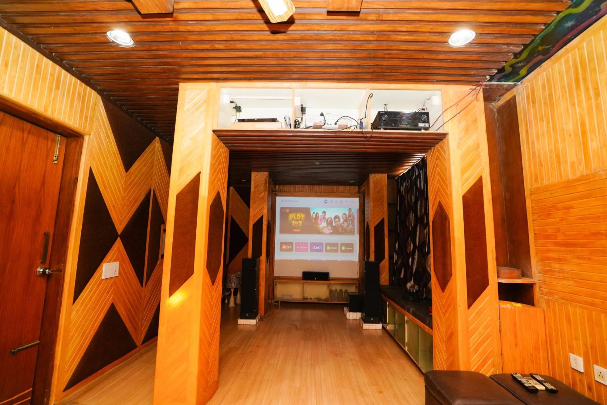 Golden Villa - Duplex House With Private Theater - Near To Alipiri And Bhudevi Ttd Ticket Counter And Kapilateertham Тирупати Екстериор снимка